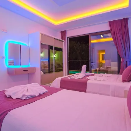 Akca Uezuemlue Hotel